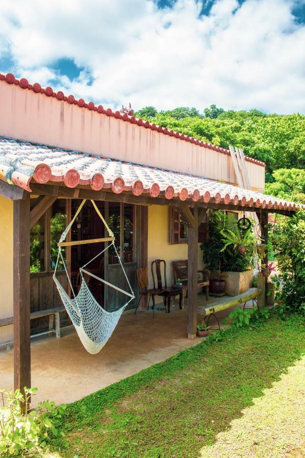 Somos Bed & Breakfast Kunigami Екстериор снимка